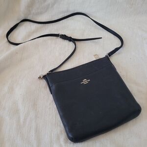 Coach Kitt Crossgrain Leather Messenger Crossbody Black Gold Hardware Rehab